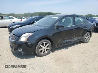 2010 Nissan Sentra S z VIN 3N1AB6AP4AL713522, wystawiony jako Copart lot #60877875 z przebiegiem 128 596 mil mil oraz Czysty tytuł • Clean title. Historia ofert i sprzedaży dostępna na DreamBid. Obrazek 1.