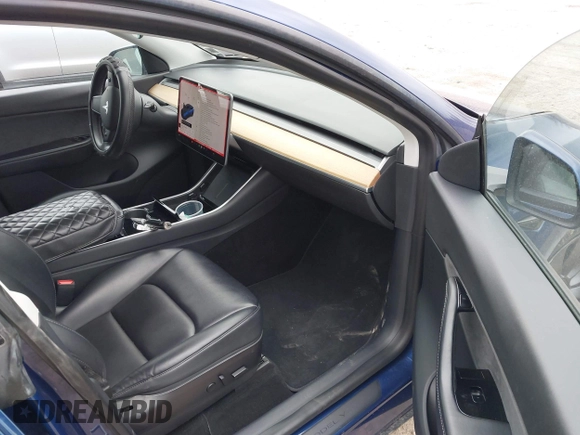 2020 Tesla Model Y Long Range with VIN 5YJYGDEF0LF000380, listed as a IAAI auction lot 41867489 with 66,294 mi miles and . Bid and sale history available at DreamBid. Image 5.
