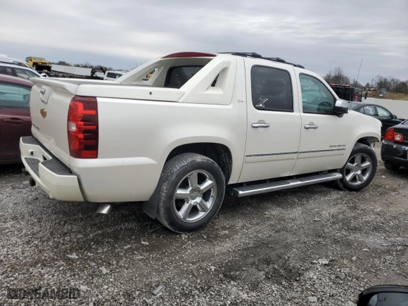 2012 Chevrolet Avalanche LTZ with VIN 3GNTKGE7XCG281513, listed as a Copart auction lot 48007475 with 205,791 mi miles and Salvage Title. Bid and sale history available at carsss.com. Image 3.