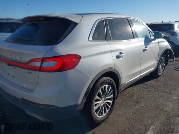 2017 Lincoln MKX Select with VIN 2LMPJ8KR5HBL34766, listed as a IAAI auction lot 41339942 with 157,186 mi miles. Bid and sale history available at carsss.com. Image 4.