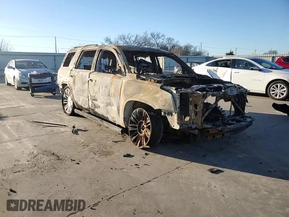 2017 Cadillac Escalade Platinum z VIN 1GYS4DKJ3HR292948, wystawiony jako Copart lot #86709264 z przebiegiem Nie podano mil oraz Nie do naprawy • Non repairable. Historia ofert i sprzedaży dostępna na DreamBid. Obrazek 10.