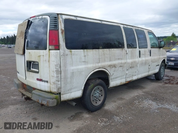 1997 GMC Savana z VIN 1GTGG29R2V1095122, wystawiony jako IAAI lot #42228877 z przebiegiem 120 646 mil mil oraz . Historia ofert i sprzedaży dostępna na DreamBid. Obrazek 4.
