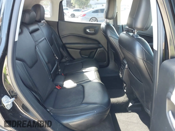 2018 Jeep Compass Latitude with VIN 3C4NJCBB3JT501939, listed as a IAAI auction lot 41670306 with 93,767 mi miles. Bid and sale history available at carsss.com. Image 8.