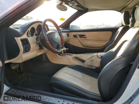 2003 Mercedes-Benz SLK 320 with VIN WDBKK65F23F285934, listed as a Copart auction lot 42821025 with 67,033 mi miles and Clean title. Bid and sale history available at DreamBid. Image 7.