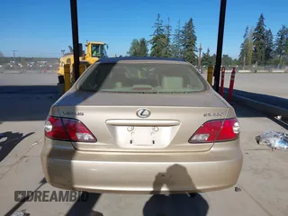 2004 Lexus ES 330 with VIN JTHBA30G340003869, listed as a IAAI auction lot 42024907 with 240,425 mi miles. Bid and sale history available at carsss.com. Image 17.