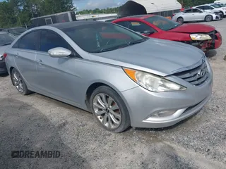 2012 Hyundai Sonata Limited с VIN 5NPEC4AB1CH353570, выставлен на аукционе IAAI как лот 42529823 с пробегом 255 435 миль миль и . История ставок и продаж доступна на DreamBid. Изображение 1.