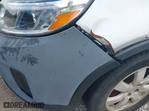 2015 Kia Sorento LX with VIN 5XYKTCA62FG568967, listed as a IAAI auction lot 42689942 with 215,430 mi miles and . Bid and sale history available at DreamBid. Image 6.