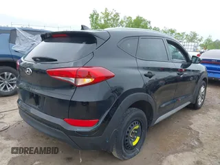 2018 Hyundai Tucson SEL Plus z VIN KM8J33A4XJU683300, wystawiony jako IAAI lot #42278806 z przebiegiem 65 737 mil mil oraz . Historia ofert i sprzedaży dostępna na DreamBid. Obrazek 4.