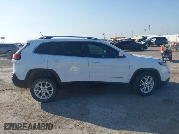 2018 Jeep Cherokee Latitude with VIN 1C4PJLCB2JD511083, listed as a IAAI auction lot 42070152 with 135,752 mi miles. Bid and sale history available at carsss.com. Image 13.