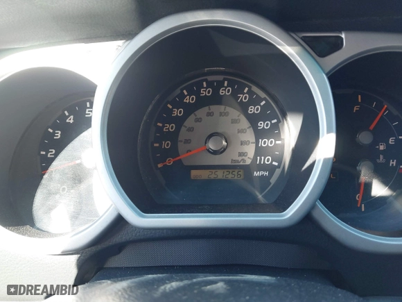 2005 Toyota 4Runner SR5 with VIN JTEZU14R258028882, listed as a IAAI auction lot 41745577 with 251,256 mi miles. Bid and sale history available at carsss.com. Image 7.