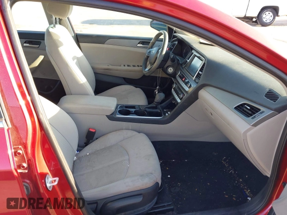 2018 Hyundai Sonata SE z VIN 5NPE24AF4JH615682, wystawiony jako IAAI lot #41888584 z przebiegiem 68 123 mil mil oraz . Historia ofert i sprzedaży dostępna na DreamBid. Obrazek 5.