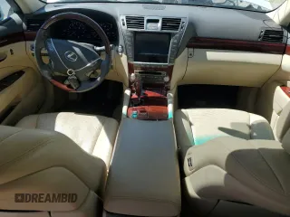 2011 Lexus LS 460 z VIN JTHCL5EF8B5011380, wystawiony jako Copart lot #47326435 z przebiegiem 86 313 mil mil oraz Szkoda całkowita • Salvage title. Historia ofert i sprzedaży dostępna na DreamBid. Obrazek 8.