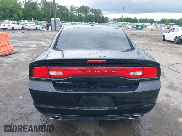 2013 Dodge Charger SE z VIN 2C3CDXBG4DH522639, wystawiony jako IAAI lot #42220383 z przebiegiem 164 319 mil mil oraz . Historia ofert i sprzedaży dostępna na DreamBid. Obrazek 17.