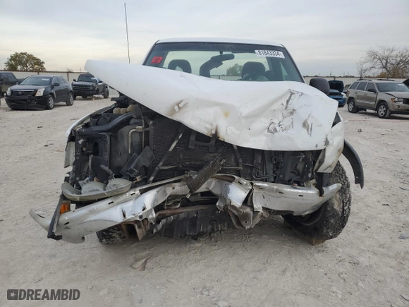 2001 Chevrolet Silverado 2500 with VIN 1GBGC24U41Z314217, listed as a Copart auction lot 81843334 with 0 mi miles and Salvage Title. Bid and sale history available at carsss.com. Image 5.