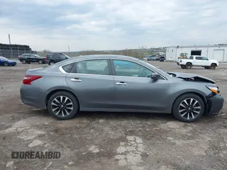 2018 Nissan Altima SR with VIN 1N4AL3AP0JC191207, listed as a IAAI auction lot 42033493 with 104,822 mi miles and . Bid and sale history available at carsss.com. Image 12.