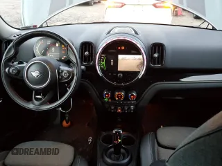 2021 MINI Countryman Cooper S with VIN WMZ83BR07M3M70345, listed as a Copart auction lot 84905614 with 42,000 mi miles and Salvage title. Bid and sale history available at DreamBid. Image 8.