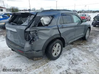 2022 Ford Explorer XLT with VIN 1FMSK8DH6NGB67409, listed as a IAAI auction lot 41455633 with 50,639 mi miles. Bid and sale history available at carsss.com. Image 4.