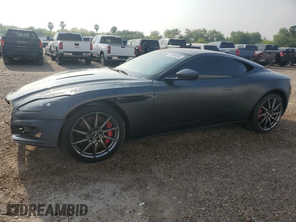 2018 Aston Martin DB11 z VIN SCFRMFAV1JGL05008, wystawiony jako Copart lot #51495205 z przebiegiem 18 133 mil mil oraz Szkoda całkowita • Salvage title. Historia ofert i sprzedaży dostępna na DreamBid. Obrazek 1.