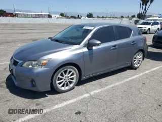 2012 Lexus CT 200h z VIN JTHKD5BH2C2115820, wystawiony jako Copart lot #54248125 z przebiegiem 246 440 mil mil oraz Szkody całkowita. Historia ofert i sprzedaży dostępna na DreamBid. Obrazek 1.