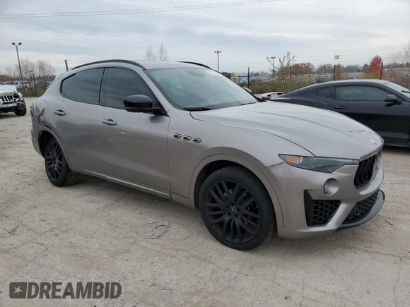 2021 Maserati Levante GranSport with VIN ZN661XUS7MX359594, listed as a Copart auction lot 82664484 with 0 mi miles and Salvage Title. Bid and sale history available at carsss.com. Image 4.