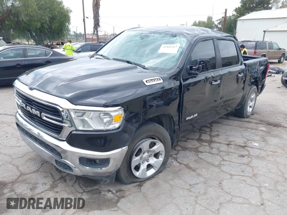 2020 Ram 1500 Big Horn z VIN 1C6RRFFGXLN109231, wystawiony jako IAAI lot #41881564 z przebiegiem 93 879 mil mil oraz . Historia ofert i sprzedaży dostępna na DreamBid. Obrazek 2.