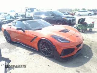 2019 Chevrolet Corvette 2LT z VIN 1G1YC2D77K5100110, wystawiony jako IAAI lot #42343552 z przebiegiem 25 679 mil mil oraz . Historia ofert i sprzedaży dostępna na DreamBid. Obrazek 1.