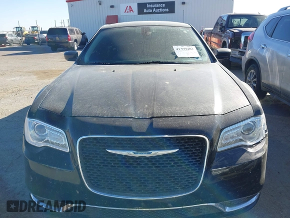 2018 Chrysler 300 Touring with VIN 2C3CCAAG9JH275955, listed as a IAAI auction lot 41399482 with 80,121 mi miles. Bid and sale history available at carsss.com. Image 12.