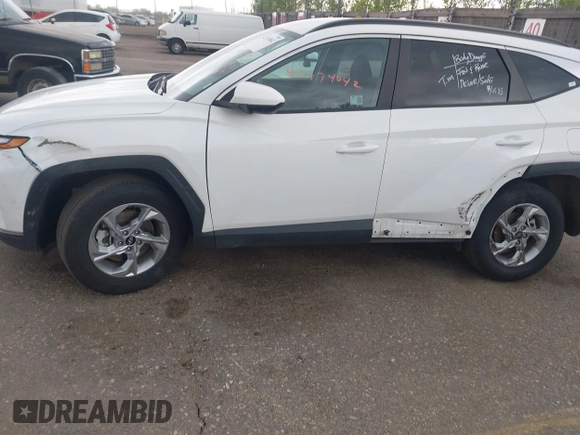2024 Hyundai Tucson SEL with VIN 5NMJBCDE2RH362446, listed as a IAAI auction lot 42174042 with 34,066 mi miles and . Bid and sale history available at carsss.com. Image 6.