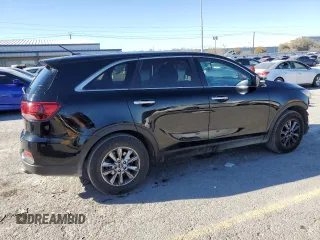 2020 Kia Sorento LX with VIN 5XYPG4A58LG628012, listed as a Copart auction lot 41807055 with 120,147 mi miles and Salvage Title. Bid and sale history available at carsss.com. Image 3.