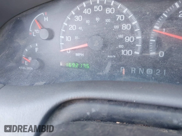 2000 Ford F-150 XL z VIN 1FTRX18L6YKB06492, wystawiony jako IAAI lot #42058110 z przebiegiem 169 217 mil mil oraz . Historia ofert i sprzedaży dostępna na DreamBid. Obrazek 7.