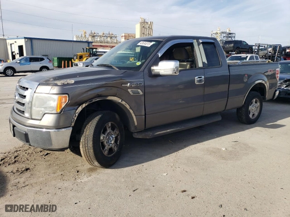 2010 Ford F-150 XL with VIN 1FTEX1C85AKB70823, listed as a Copart auction lot 43634815 with 229,250 mi miles and Salvage Title. Bid and sale history available at carsss.com. Image 1.