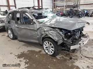 2015 BMW X3 xDrive28i with VIN 5UXWX9C51F0D52919, listed as a IAAI auction lot 41505111 with 1 mi miles. Bid and sale history available at carsss.com. Image 1.