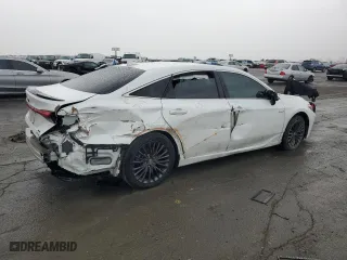 2019 Toyota Avalon Hybrid Limited with VIN 4T1B21FB8KU005018, listed as a Copart auction lot 45603125 with 111,976 mi miles and Salvage Title. Bid and sale history available at carsss.com. Image 3.