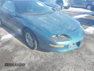 1995 Chevrolet Camaro Z28 z VIN 2G1FP32P5S2196335, wystawiony jako IAAI lot #41261378 z przebiegiem 126 260 mil mil oraz . Historia ofert i sprzedaży dostępna na DreamBid. Obrazek 6.
