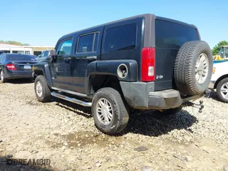 2007 Hummer H3 SUV with VIN 5GTDN13E678121846, listed as a IAAI auction lot 42001601 with 179,088 mi miles. Bid and sale history available at carsss.com. Image 3.