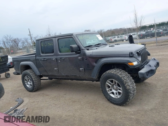 2020 Jeep Gladiator Sport S with VIN 1C6HJTAG8LL141535, listed as a IAAI auction lot 41673860 with 67,160 mi miles. Bid and sale history available at carsss.com. Image 13.