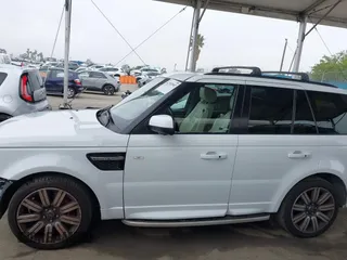 2013 Land Rover Range Rover Sport SC with VIN SALSH2E40DA800038, listed as a IAAI auction lot 42152992 with 119,438 mi miles and . Bid and sale history available at DreamBid. Image 15.