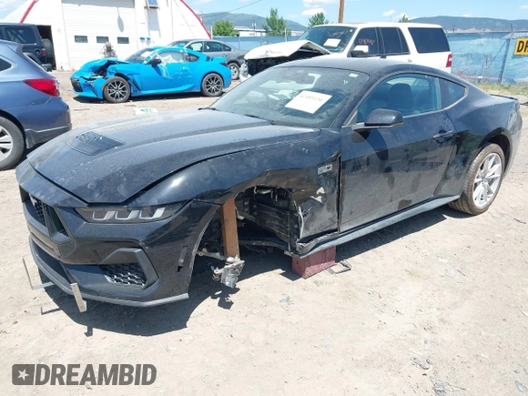 2024 Ford Mustang GT z VIN 1FA6P8CFXR5422836, wystawiony jako IAAI lot #42485136 z przebiegiem 8 437 mil mil oraz . Historia ofert i sprzedaży dostępna na DreamBid. Obrazek 2.