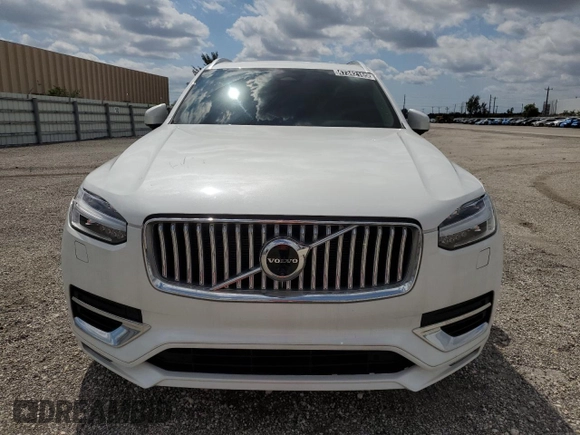 2023 Volvo XC90 Plus with VIN YV4062PN4P1907119, listed as a Copart auction lot 47342165 with 41,335 mi miles and Clean Title. Bid and sale history available at carsss.com. Image 5.