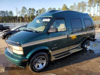 1998 GMC Safari z VIN 1GDDM19W5WB503552, wystawiony jako Copart lot #88247495 z przebiegiem 267 494 mil mil oraz Szkody całkowita. Historia ofert i sprzedaży dostępna na DreamBid. Obrazek 1.