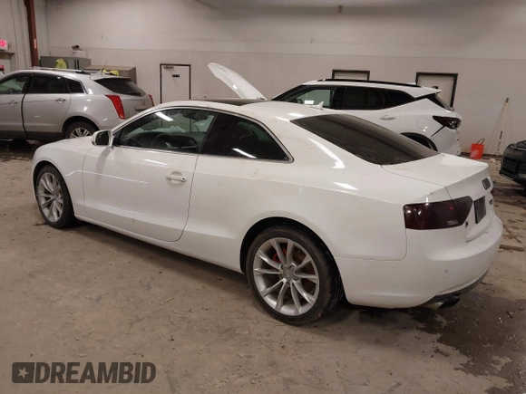 2013 Audi A5 Premium Plus z VIN WAULFAFR7DA012604, wystawiony jako IAAI lot #41562285 z przebiegiem 121 000 mil mil oraz . Historia ofert i sprzedaży dostępna na DreamBid. Obrazek 3.