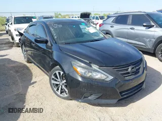 2016 Nissan Altima SR with VIN 1N4AL3APXGC222052, listed as a IAAI auction lot 39793578 with 100,298 mi miles and . Bid and sale history available at carsss.com. Image 1.
