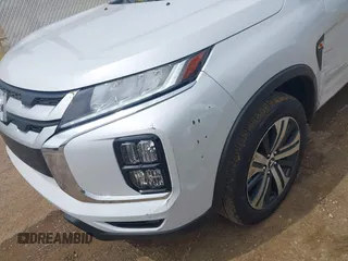 2024 Mitsubishi Outlander S z VIN JA4ARUAU8RU026106, wystawiony jako IAAI lot #42261854 z przebiegiem 5 439 mil mil oraz . Historia ofert i sprzedaży dostępna na DreamBid. Obrazek 19.