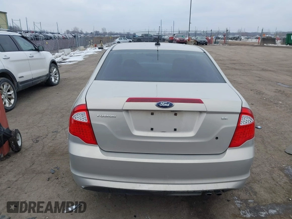 2010 Ford Fusion SE with VIN 3FAHP0HAXAR228798, listed as a IAAI auction lot 41532448 with 164,277 mi miles. Bid and sale history available at carsss.com. Image 16.