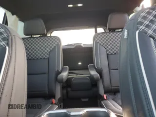 2024 GMC Acadia AWD Denali z VIN 1GKENRKS0RJ153029, wystawiony jako Copart lot #89339595 z przebiegiem 5 266 mil mil oraz Szkoda całkowita • Salvage title. Historia ofert i sprzedaży dostępna na DreamBid. Obrazek 10.