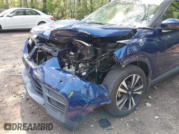 2018 Nissan Kicks SV with VIN 3N1CP5CU0JL534210, listed as a IAAI auction lot 42487662 with 56,227 mi miles and . Bid and sale history available at DreamBid. Image 6.