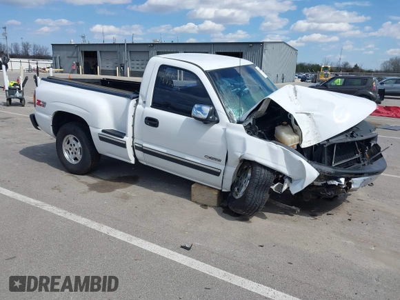 1999 Chevrolet Silverado 1500 LS with VIN 1GCEK14T4XZ168000, listed as a IAAI auction lot 41874504 with 150,011 mi miles. Bid and sale history available at carsss.com. Image 1.