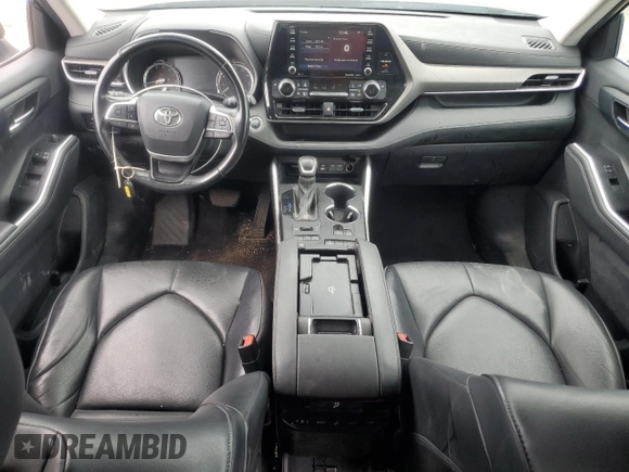 2022 Toyota Highlander XLE with VIN 5TDGZRBH0NS204460, listed as a Copart auction lot 61422635 with 67,880 mi miles and Salvage title. Bid and sale history available at DreamBid. Image 8.