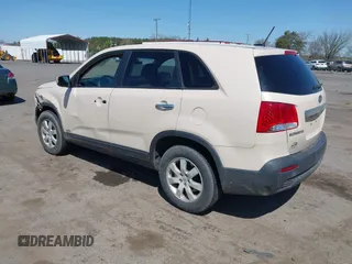 2011 Kia Sorento LX with VIN 5XYKTCA17BG072688, listed as a IAAI auction lot 41903687 with 222,025 mi miles and . Bid and sale history available at DreamBid. Image 3.