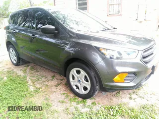 2019 Ford Escape S с VIN 1FMCU0F73KUC25400, выставлен на аукционе IAAI как лот 42483222 с пробегом 68 920 миль миль и . История ставок и продаж доступна на DreamBid. Изображение 1.